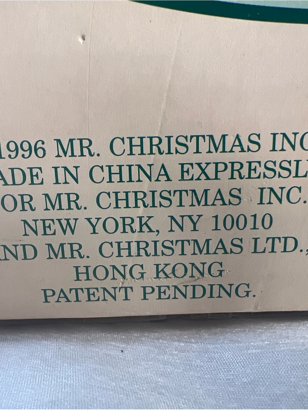 Vintage 1996 Mr Christmas Holiday in Motion animated ice skaters - Picture 6 of 16